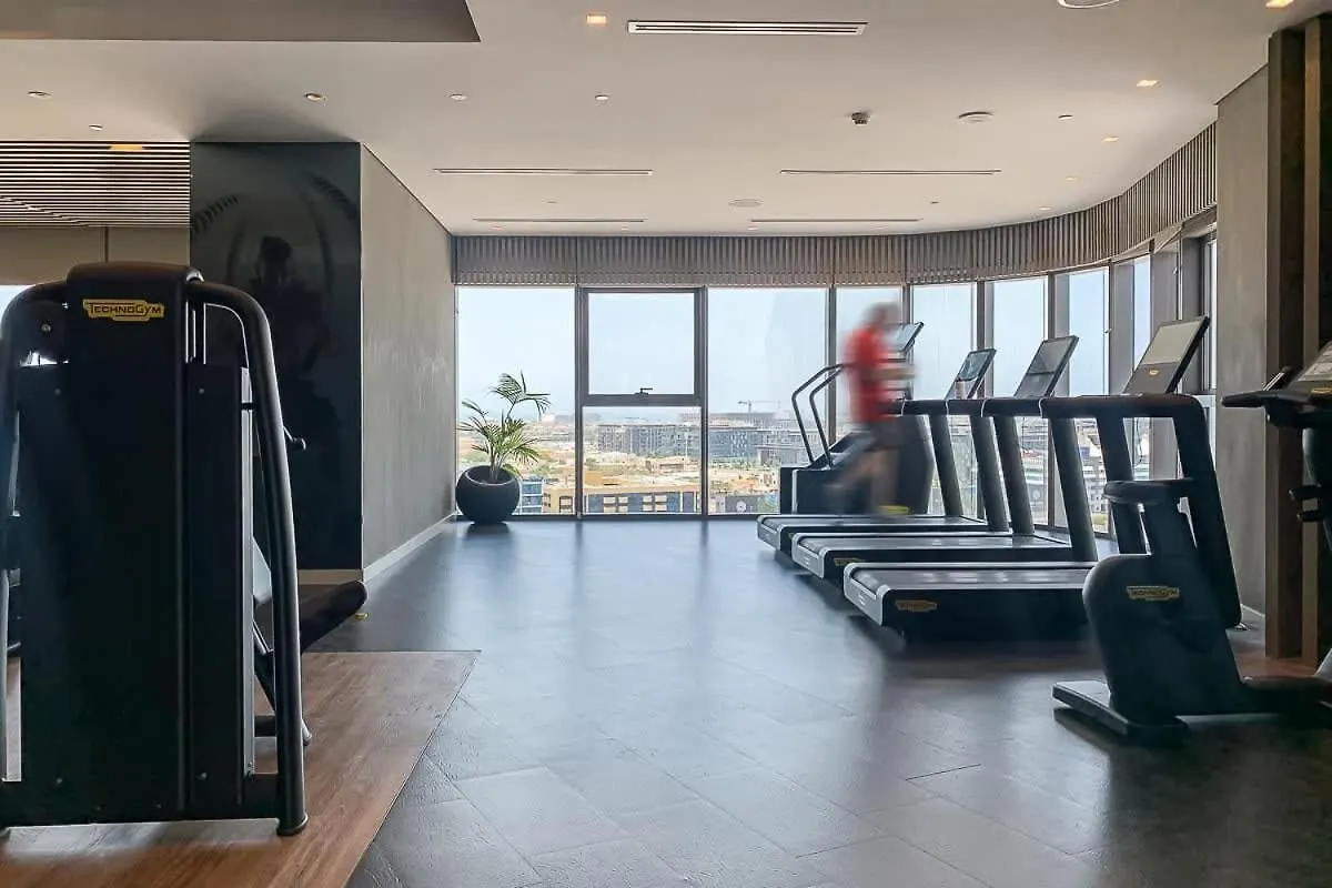 Frank Porter - Paramount Midtown Dubai Apartment